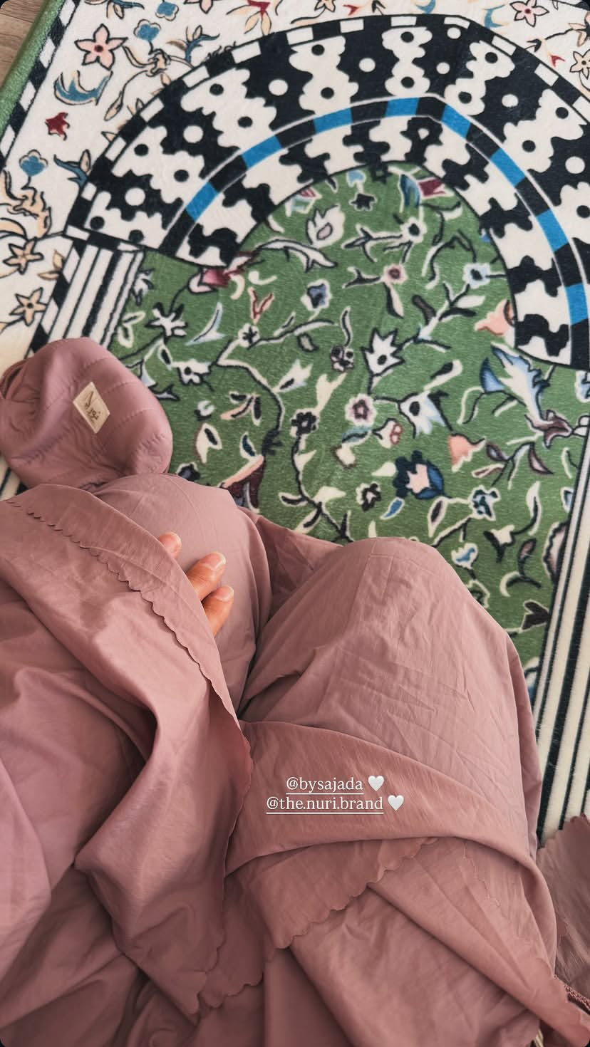 AYLA Set muted mauve